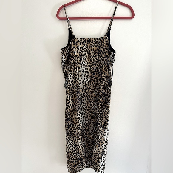 Midi cheetah print dress - Picture 2 of 4